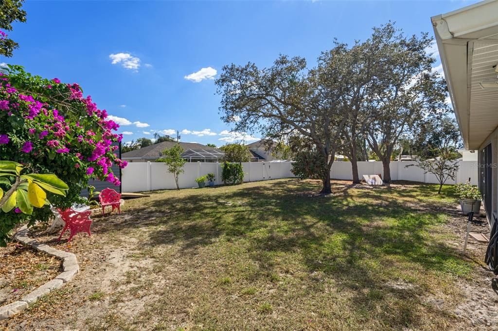 En Venta: $390,000 (4 camas, 2 baños, 2121 Pies cuadrados)