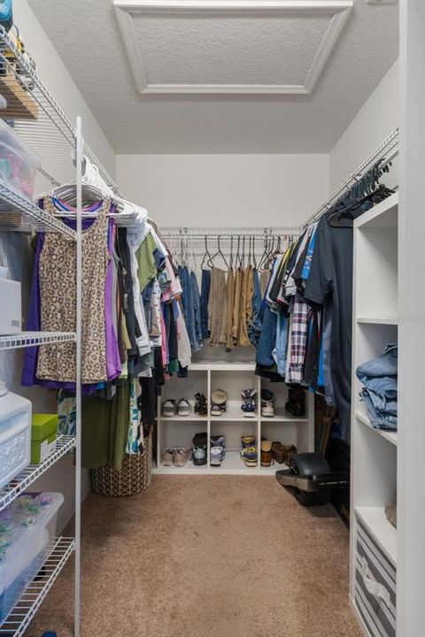 En Venta: $390,000 (4 camas, 2 baños, 2121 Pies cuadrados)