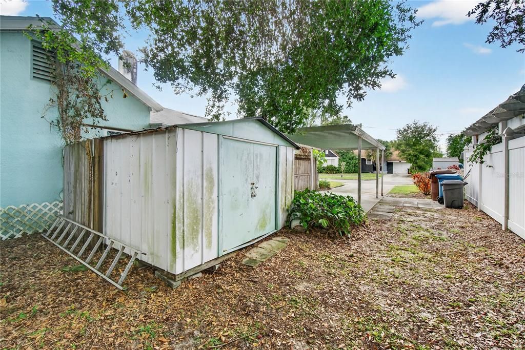 Active With Contract: $165,000 (3 beds, 2 baths, 1196 Square Feet)