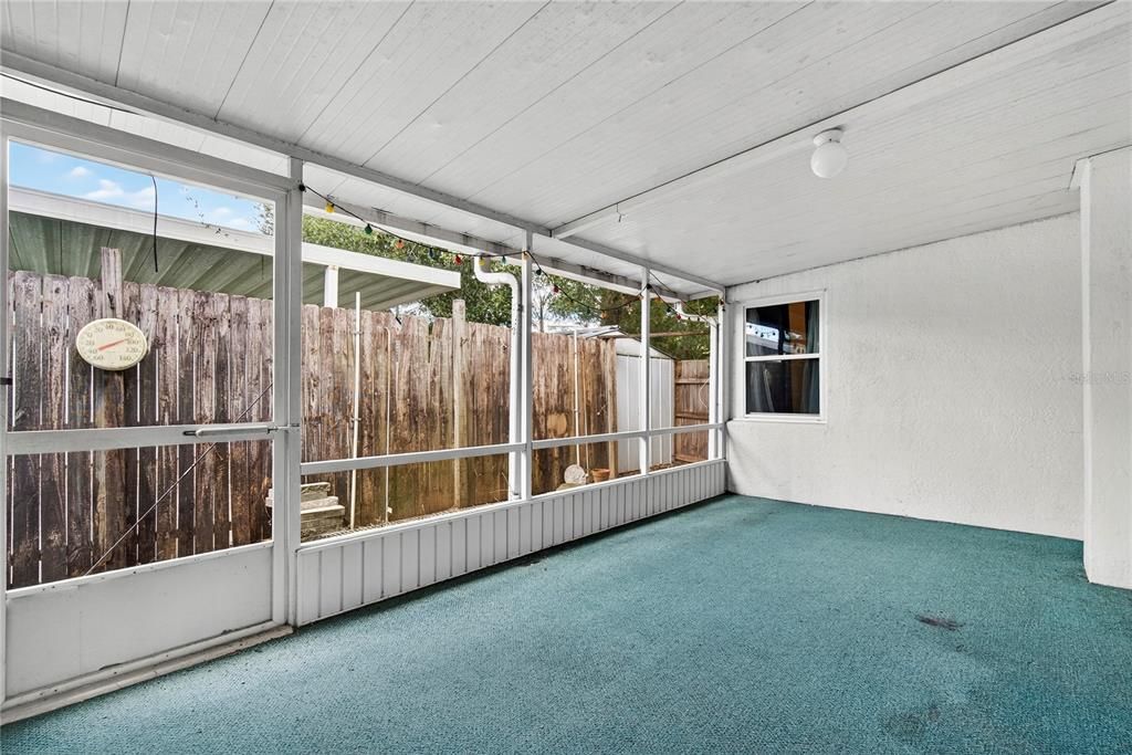 Active With Contract: $165,000 (3 beds, 2 baths, 1196 Square Feet)