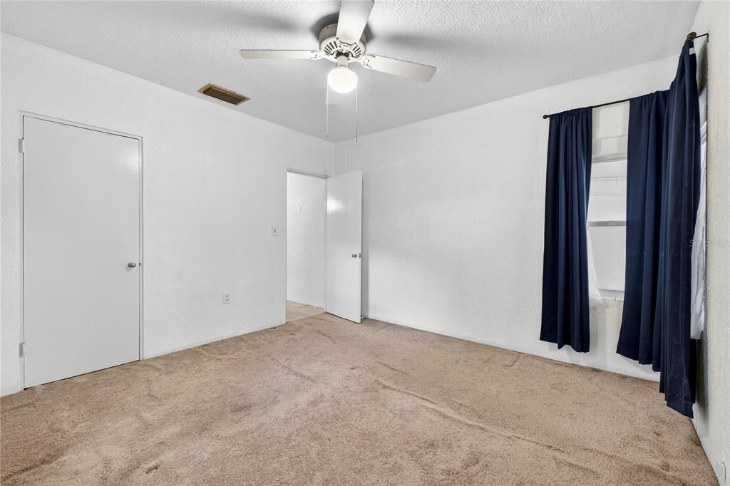 Active With Contract: $165,000 (3 beds, 2 baths, 1196 Square Feet)