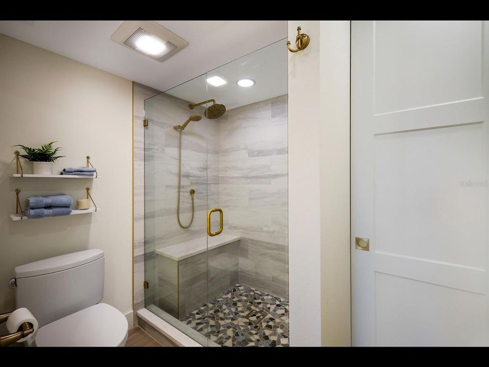 Activo con contrato: $879,000 (2 camas, 2 baños, 1265 Pies cuadrados)