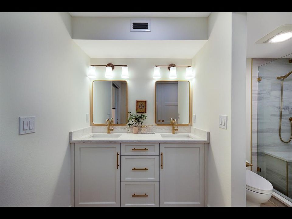 Activo con contrato: $879,000 (2 camas, 2 baños, 1265 Pies cuadrados)