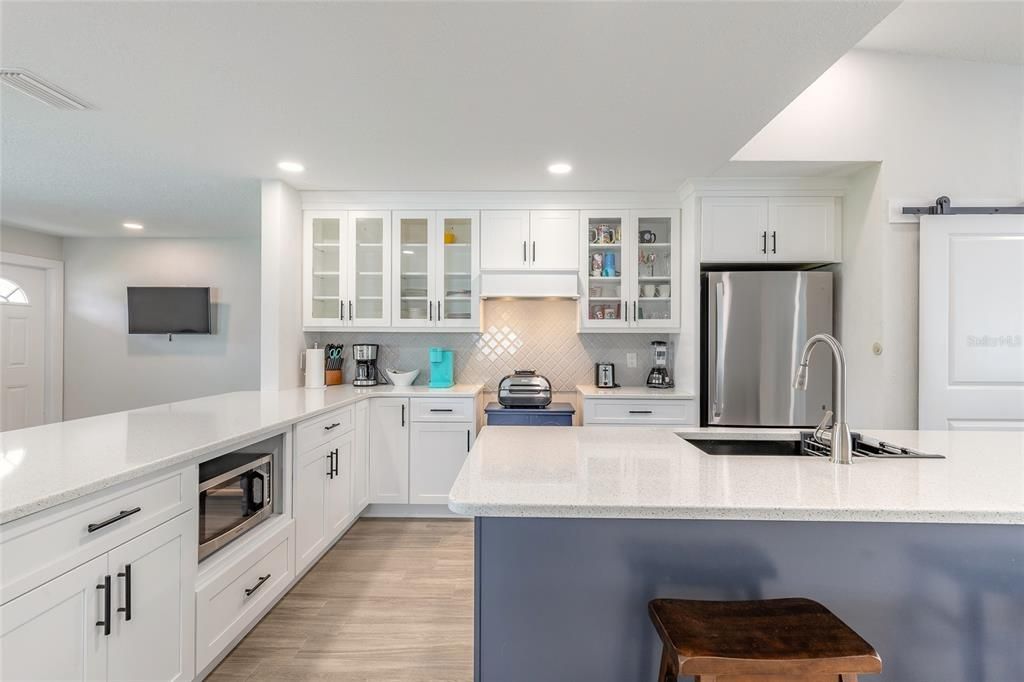 待售: $450,000 (4 贝兹, 2 浴室, 1661 平方英尺)