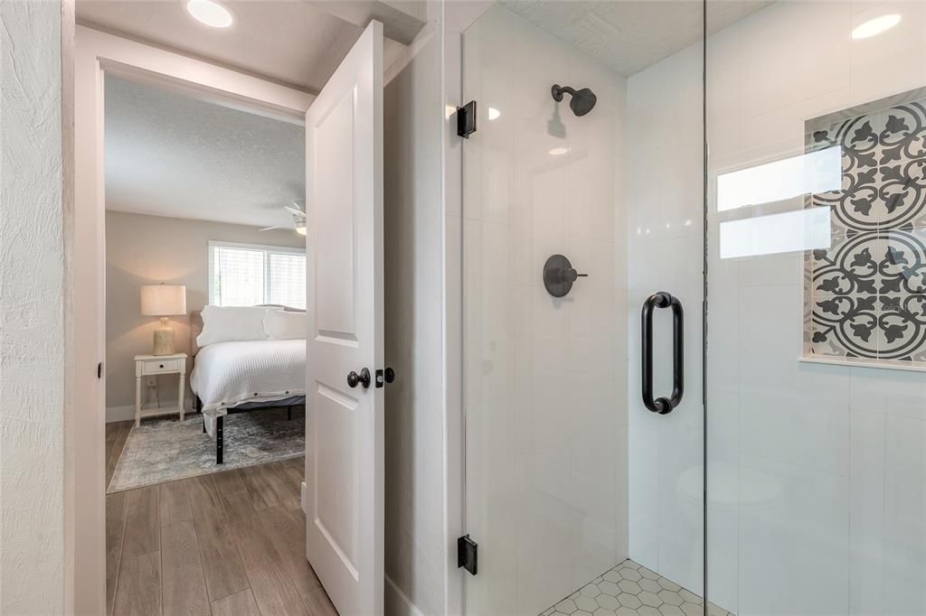 待售: $450,000 (4 贝兹, 2 浴室, 1661 平方英尺)