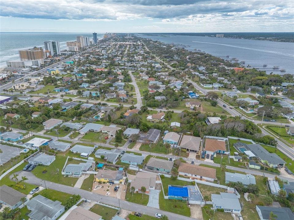 待售: $450,000 (4 贝兹, 2 浴室, 1661 平方英尺)