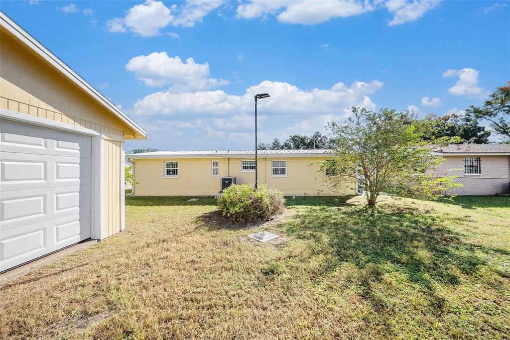 Activo con contrato: $285,000 (3 camas, 1 baños, 840 Pies cuadrados)