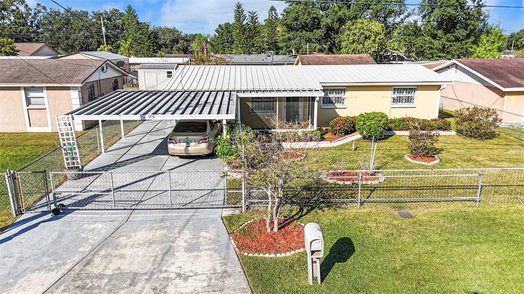 Activo con contrato: $285,000 (3 camas, 1 baños, 840 Pies cuadrados)