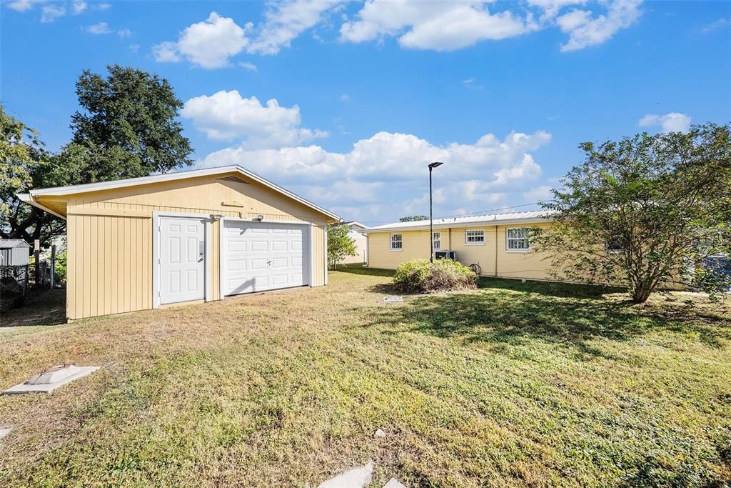 Activo con contrato: $285,000 (3 camas, 1 baños, 840 Pies cuadrados)