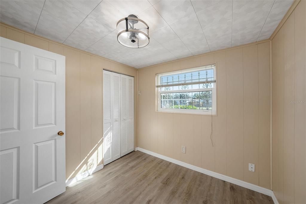 Activo con contrato: $285,000 (3 camas, 1 baños, 840 Pies cuadrados)