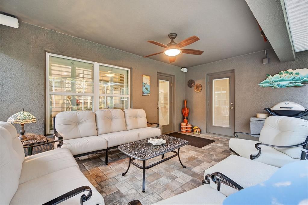 合同活跃: $400,000 (3 贝兹, 2 浴室, 1978 平方英尺)