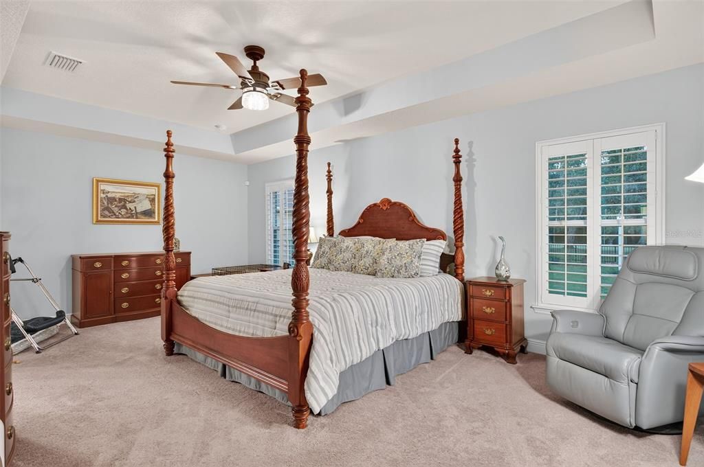 合同活跃: $400,000 (3 贝兹, 2 浴室, 1978 平方英尺)