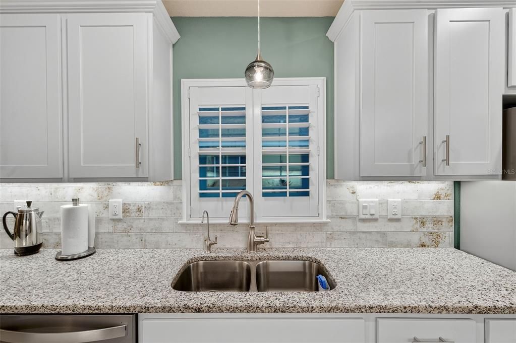 合同活跃: $400,000 (3 贝兹, 2 浴室, 1978 平方英尺)