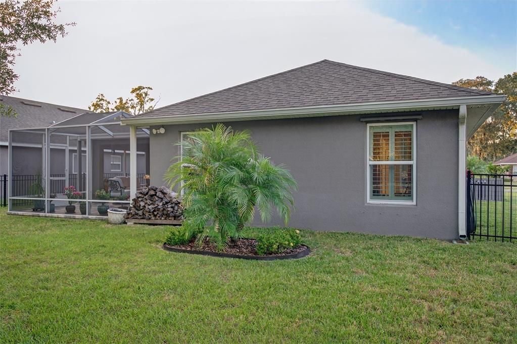 合同活跃: $400,000 (3 贝兹, 2 浴室, 1978 平方英尺)