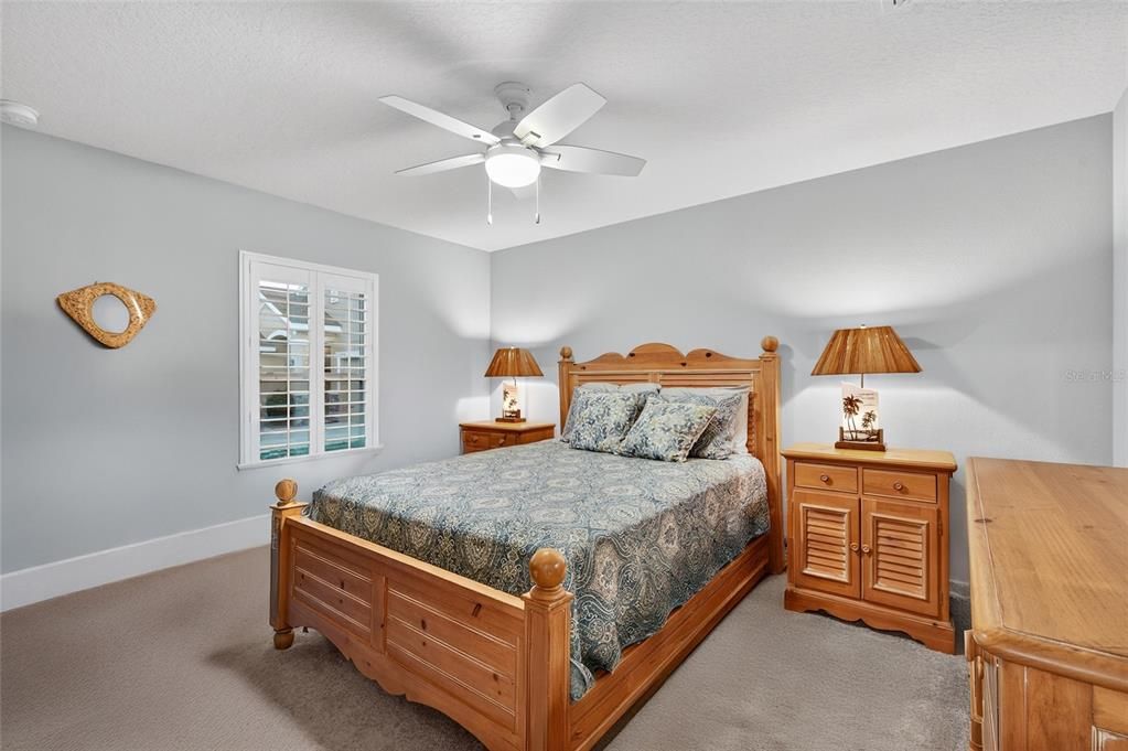 合同活跃: $400,000 (3 贝兹, 2 浴室, 1978 平方英尺)