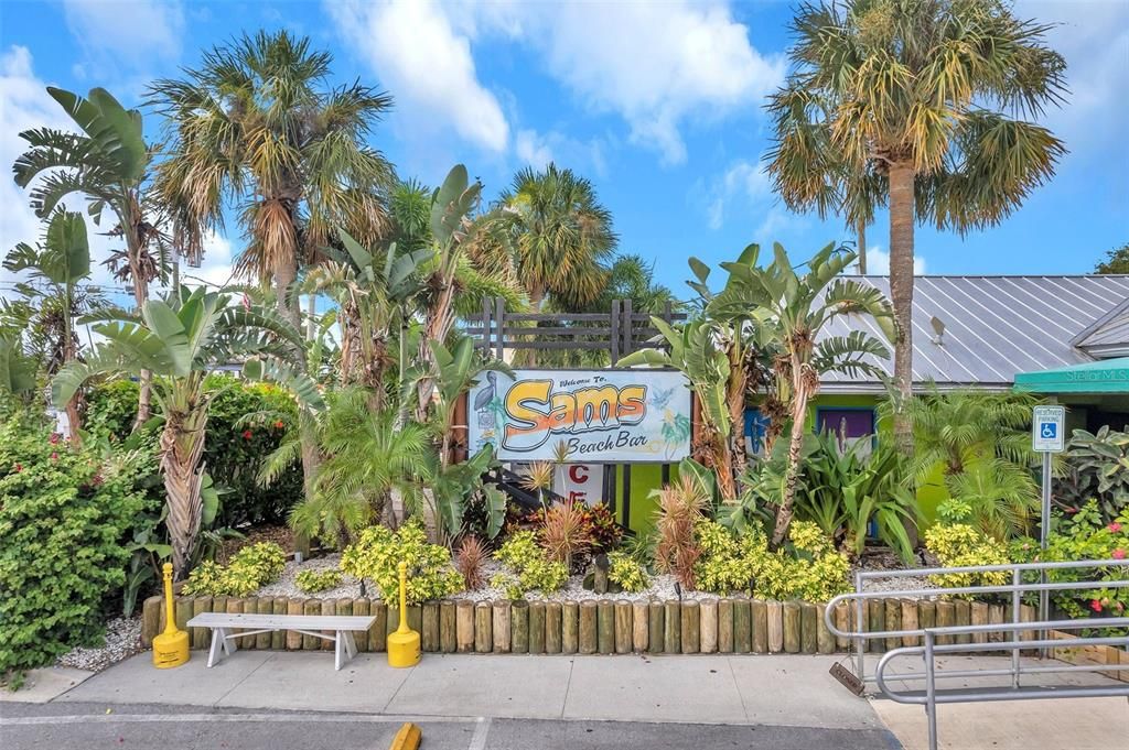 合同活跃: $400,000 (3 贝兹, 2 浴室, 1978 平方英尺)