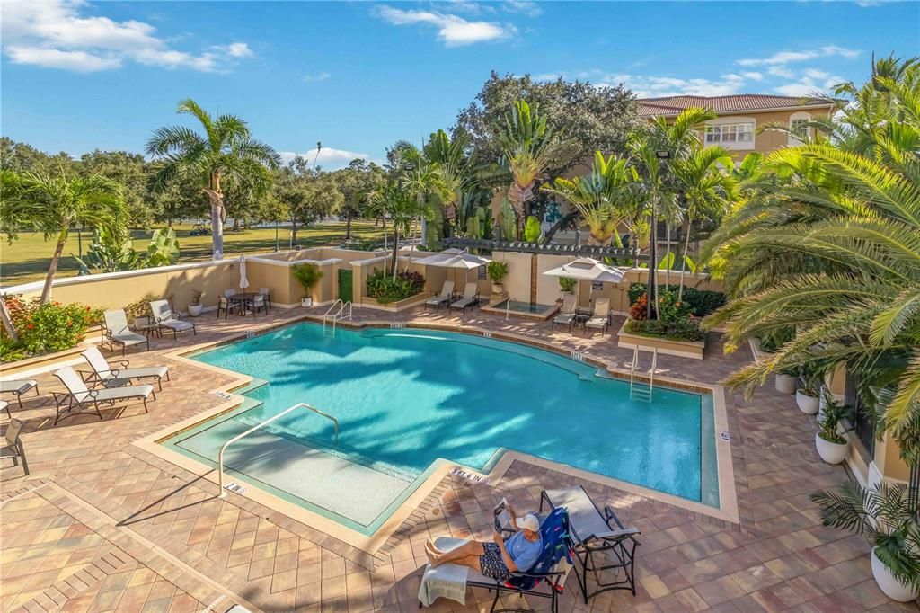 En Venta: $388,000 (2 camas, 2 baños, 985 Pies cuadrados)