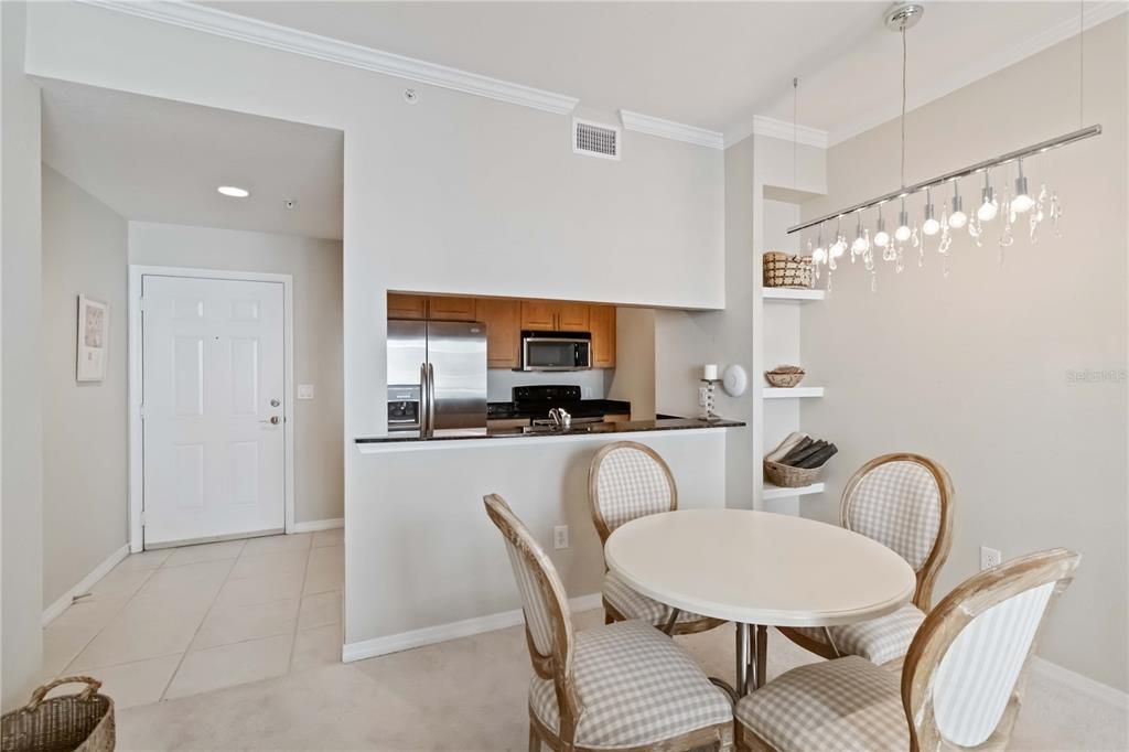 En Venta: $388,000 (2 camas, 2 baños, 985 Pies cuadrados)