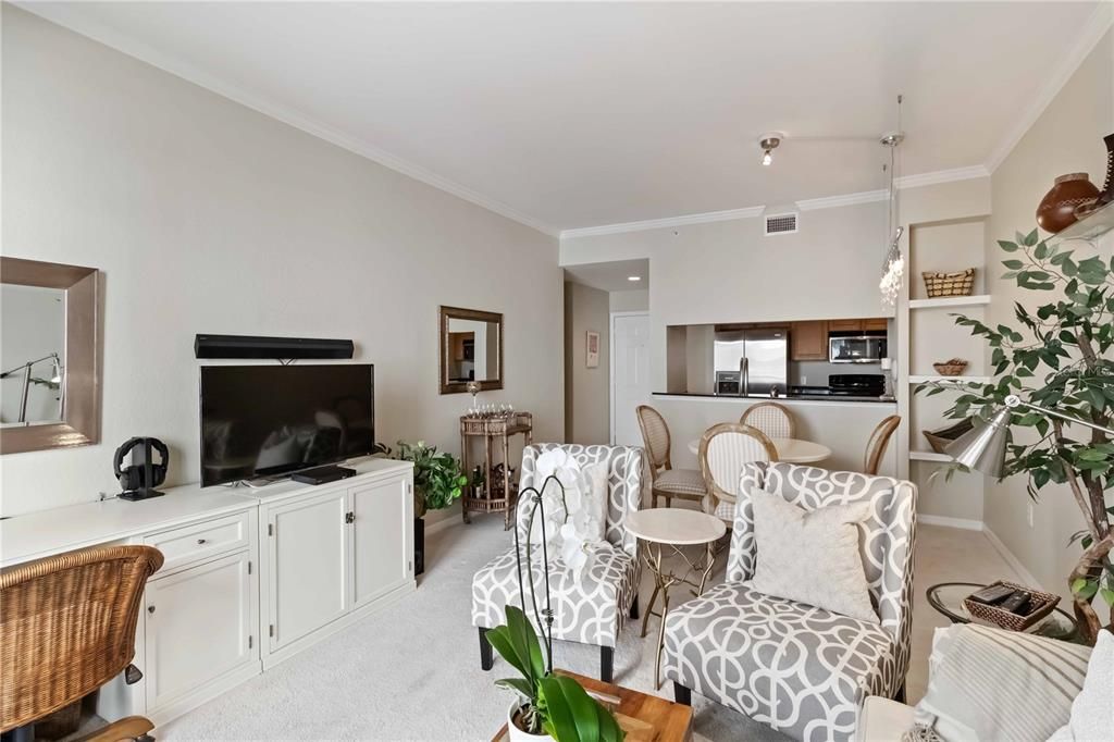 En Venta: $388,000 (2 camas, 2 baños, 985 Pies cuadrados)