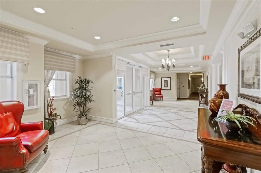 En Venta: $388,000 (2 camas, 2 baños, 985 Pies cuadrados)