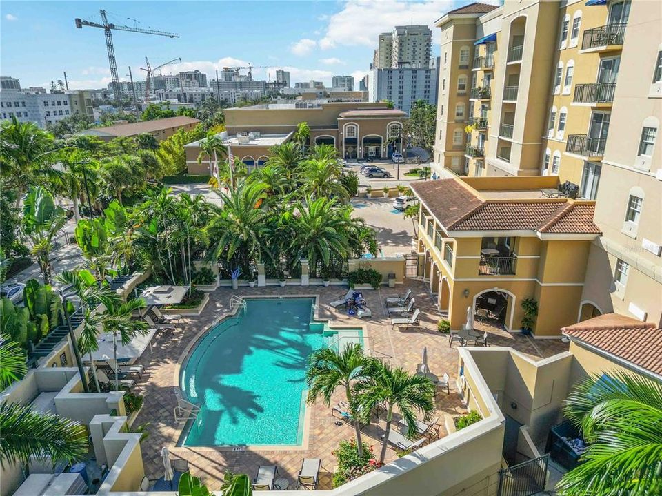 En Venta: $388,000 (2 camas, 2 baños, 985 Pies cuadrados)