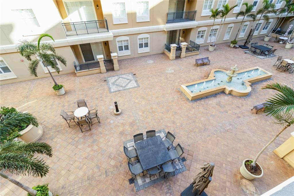 En Venta: $388,000 (2 camas, 2 baños, 985 Pies cuadrados)