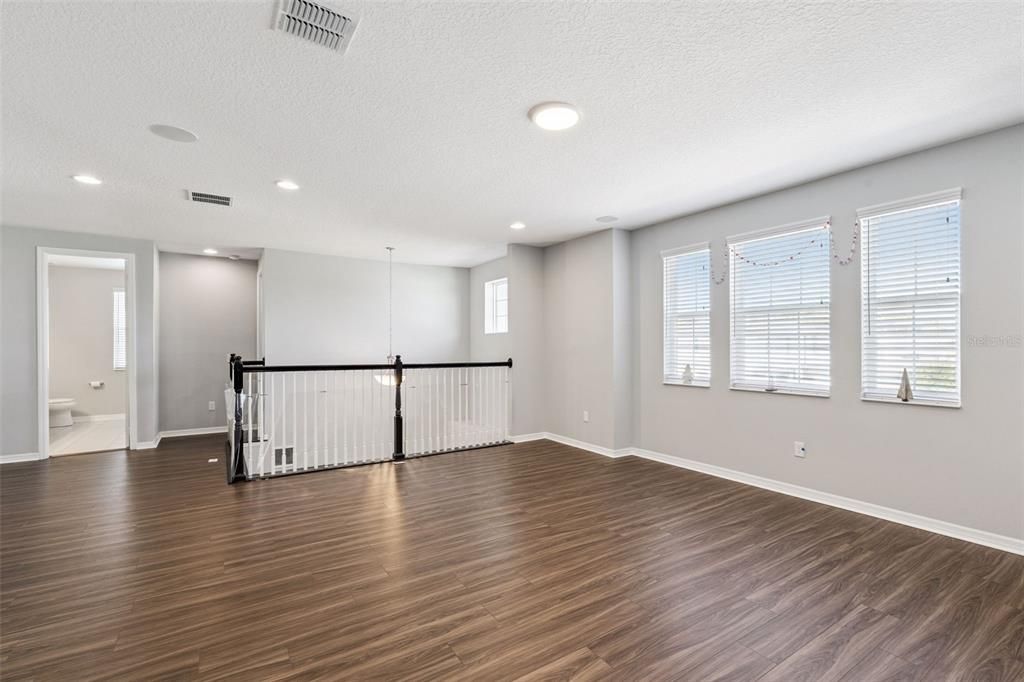 На продажу: $885,000 (5 спален, 5 ванн, 3687 Квадратных фут)