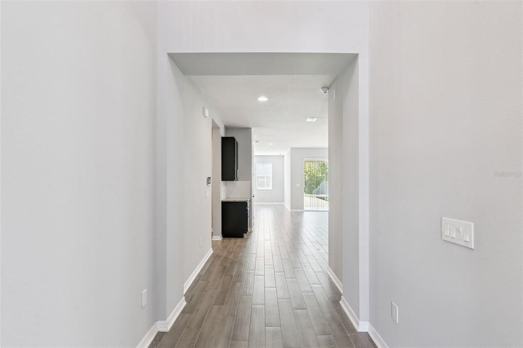 На продажу: $885,000 (5 спален, 5 ванн, 3687 Квадратных фут)