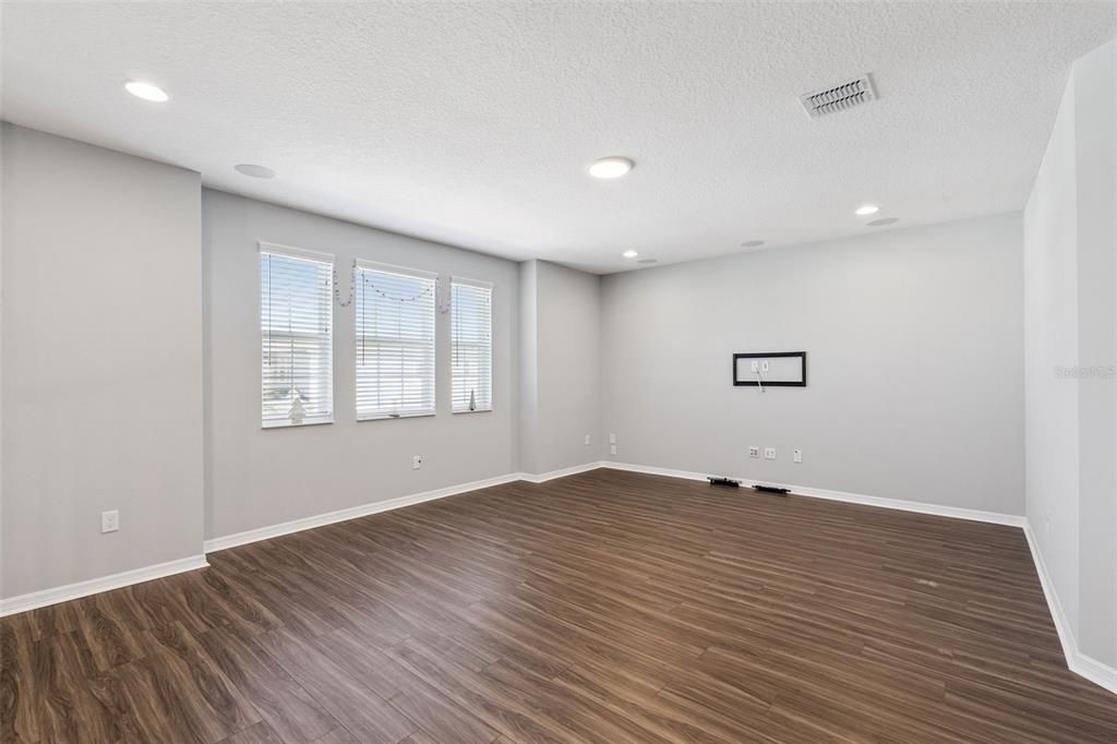 На продажу: $885,000 (5 спален, 5 ванн, 3687 Квадратных фут)