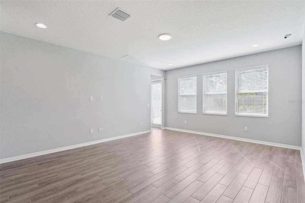 На продажу: $885,000 (5 спален, 5 ванн, 3687 Квадратных фут)