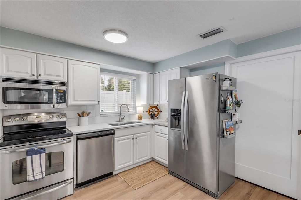 En Venta: $675,000 (3 camas, 2 baños, 1547 Pies cuadrados)