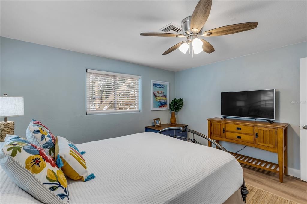 En Venta: $675,000 (3 camas, 2 baños, 1547 Pies cuadrados)