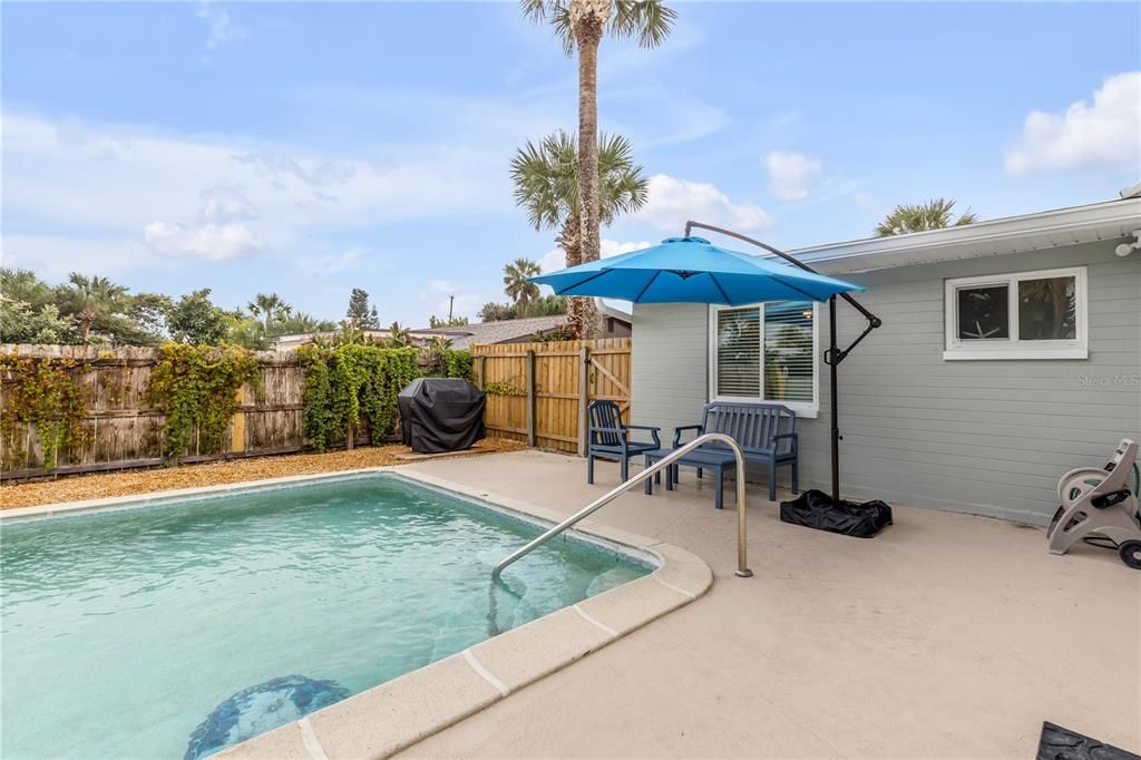 En Venta: $675,000 (3 camas, 2 baños, 1547 Pies cuadrados)