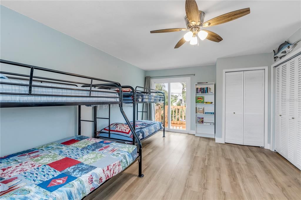 En Venta: $675,000 (3 camas, 2 baños, 1547 Pies cuadrados)