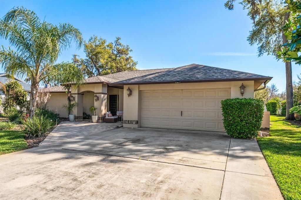 For Sale: $595,000 (5 beds, 3 baths, 2949 Square Feet)