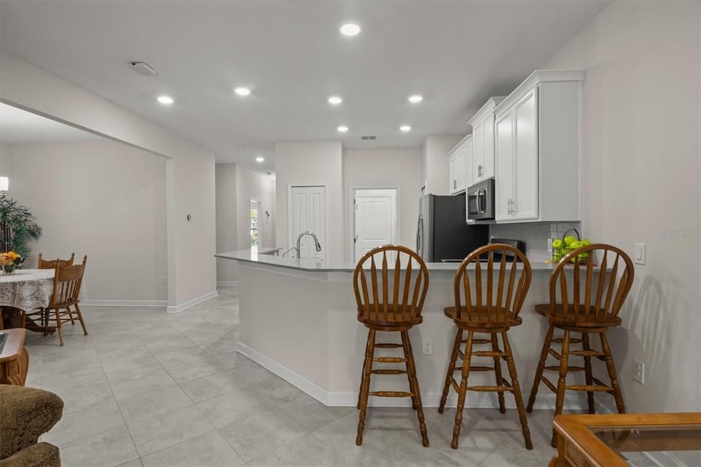 En Venta: $215,000 (2 camas, 2 baños, 1385 Pies cuadrados)