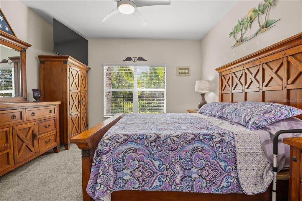 En Venta: $215,000 (2 camas, 2 baños, 1385 Pies cuadrados)