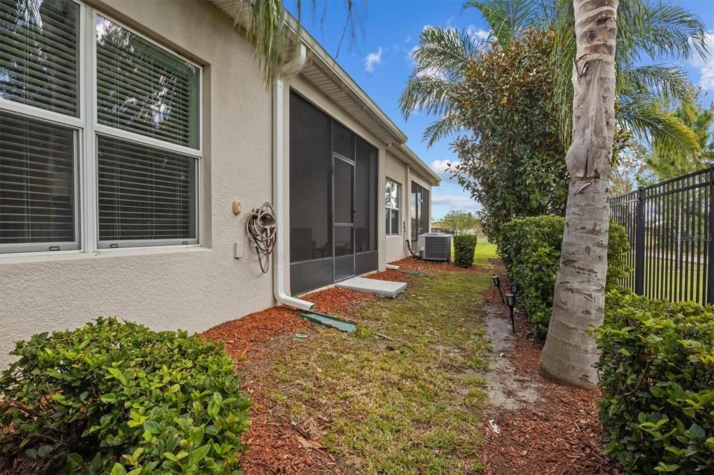 En Venta: $215,000 (2 camas, 2 baños, 1385 Pies cuadrados)