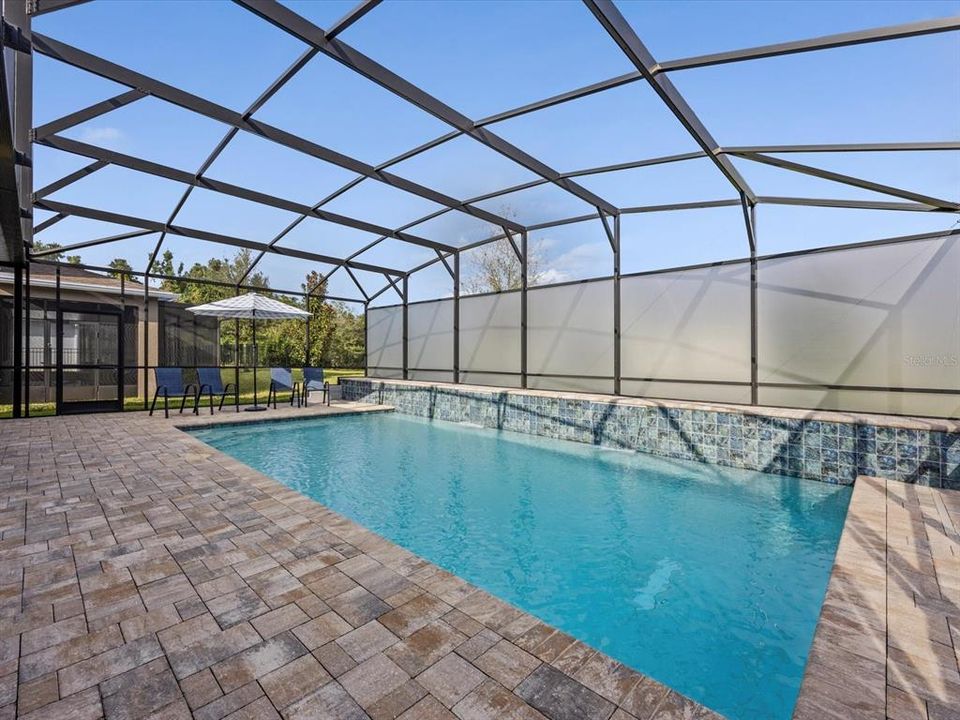 En Venta: $534,900 (4 camas, 3 baños, 2068 Pies cuadrados)