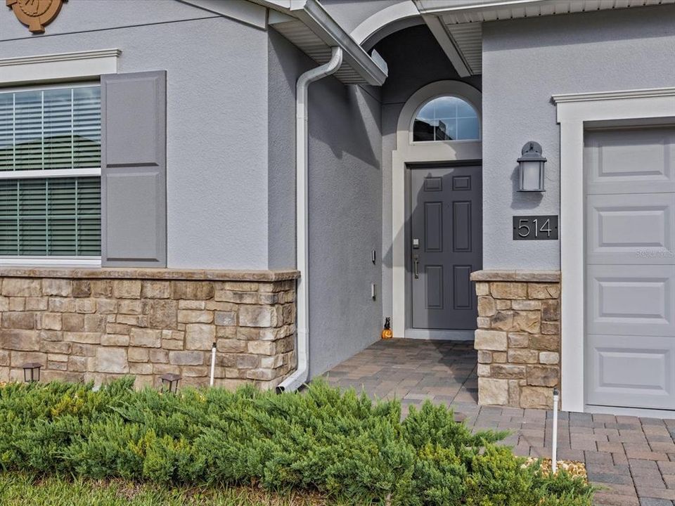 En Venta: $534,900 (4 camas, 3 baños, 2068 Pies cuadrados)