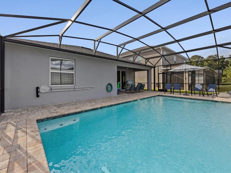 En Venta: $534,900 (4 camas, 3 baños, 2068 Pies cuadrados)