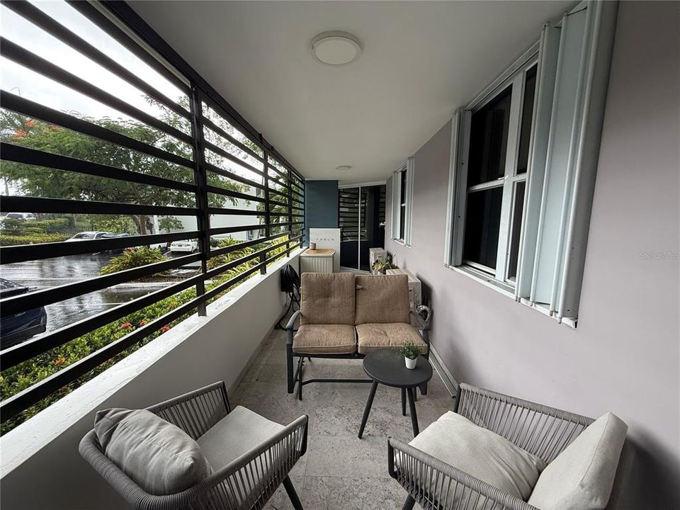 For Rent: $2,975 (3 beds, 2 baths, 1600 Square Feet)