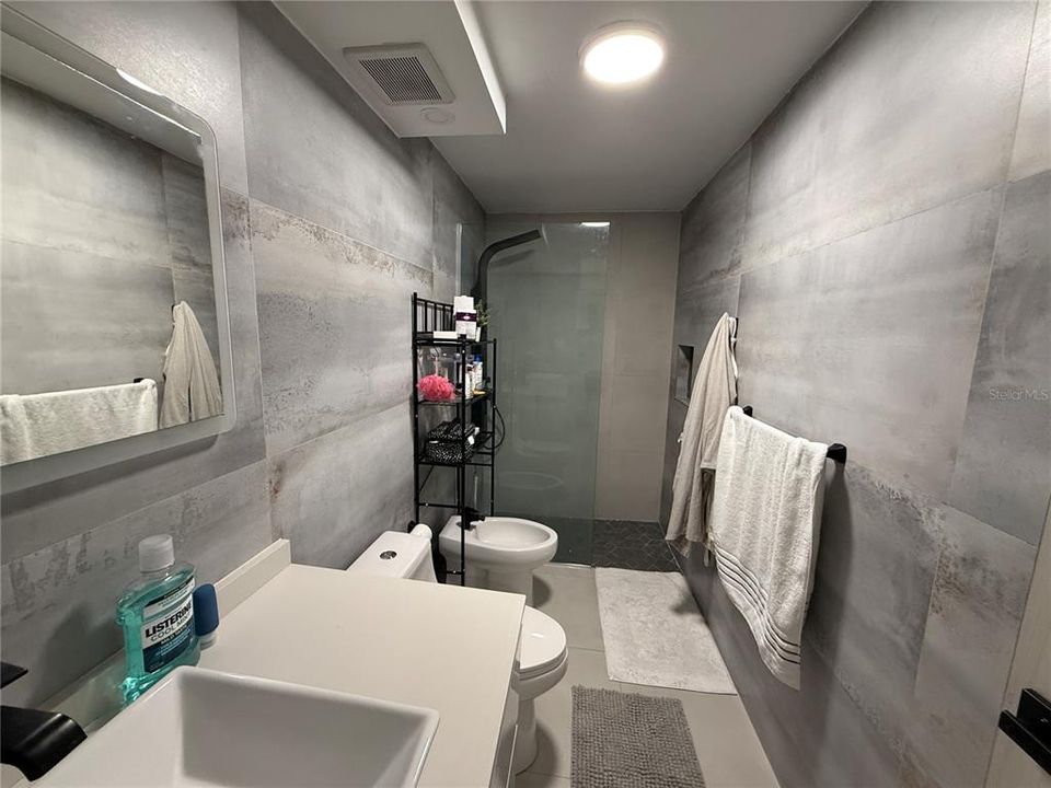 For Rent: $2,975 (3 beds, 2 baths, 1600 Square Feet)