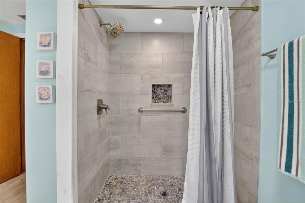 待售: $449,000 (4 贝兹, 3 浴室, 2976 平方英尺)