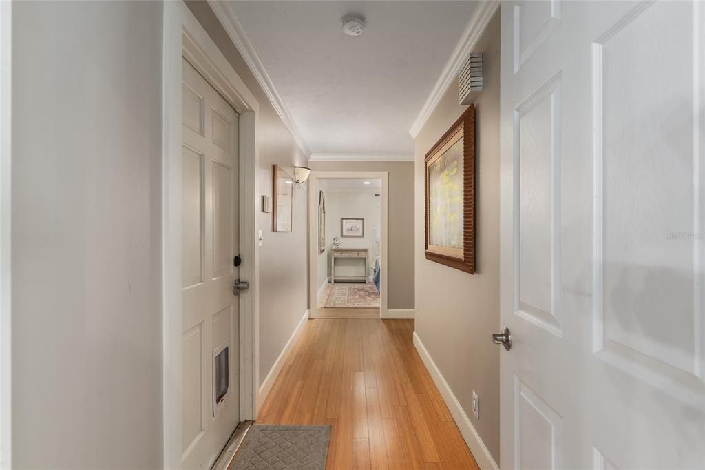 合同活跃: $648,750 (4 贝兹, 3 浴室, 3377 平方英尺)