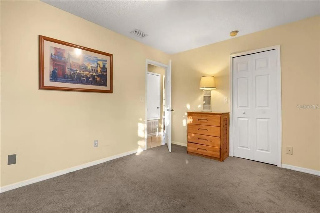 For Sale: $210,000 (3 beds, 2 baths, 1350 Square Feet)