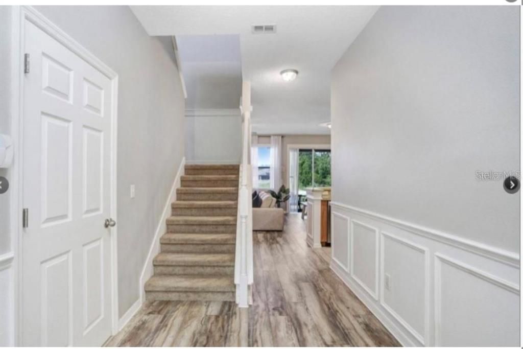 Под контрактом: $1,850 (2 спален, 2 ванн, 1278 Квадратных фут)