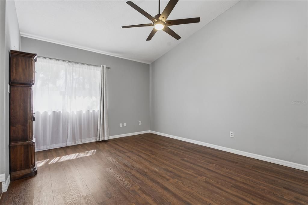 For Sale: $439,900 (4 beds, 2 baths, 2166 Square Feet)