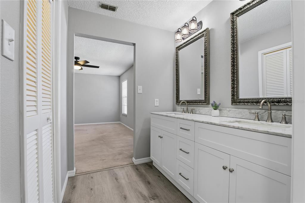 For Sale: $439,900 (4 beds, 2 baths, 2166 Square Feet)