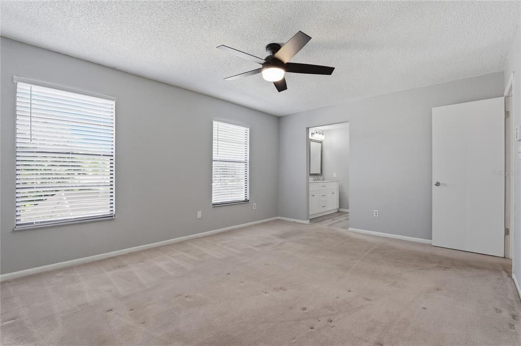 For Sale: $439,900 (4 beds, 2 baths, 2166 Square Feet)